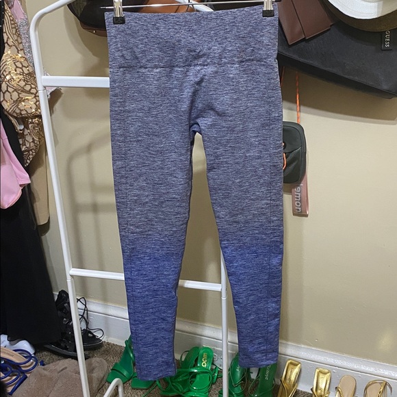 Lululemon Balance & Resist 7/8 Tight (25")
Midnight Navy / White / Psychic - Picture 9 of 9